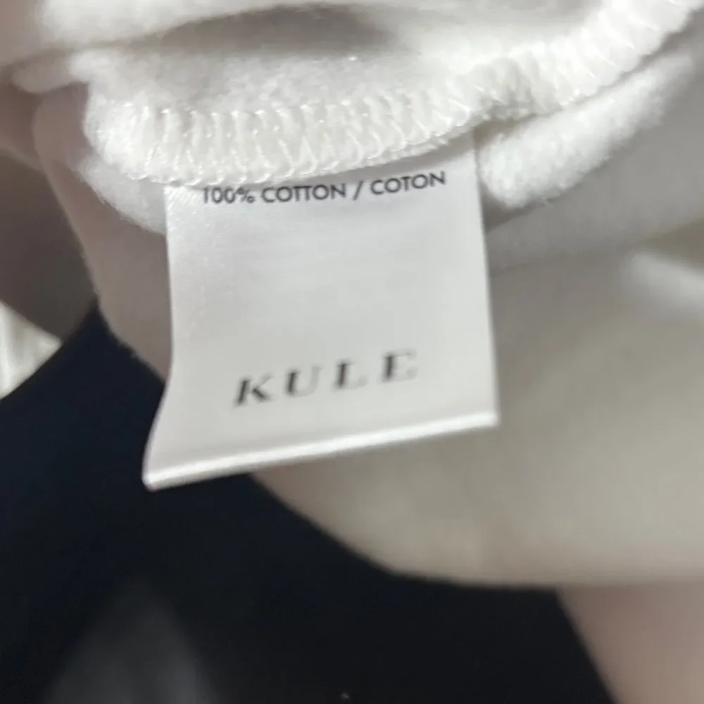 Kule women’s medium ‘hear us roar’ graphic crew neck sweater white/red nwt